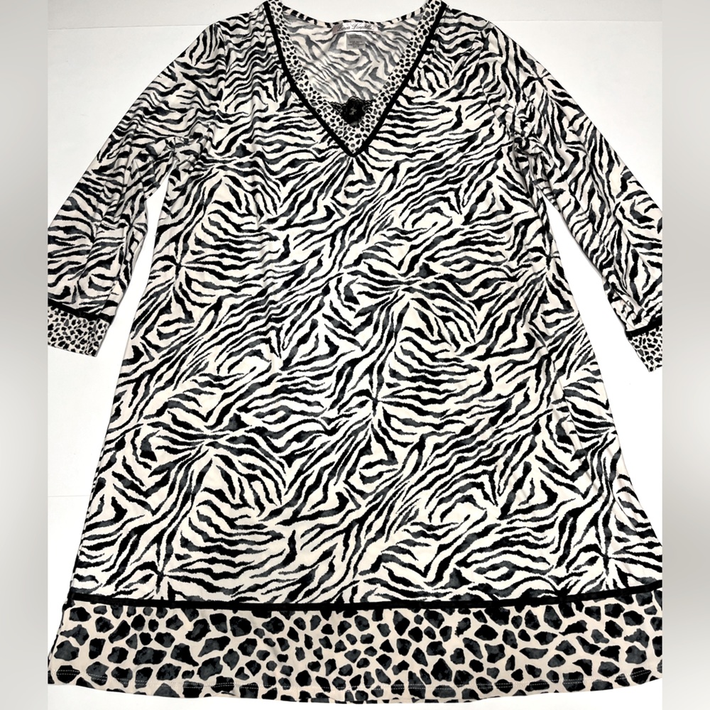 Linea Donatella Sleepwear Beige/Black Animal Print Slip/ Nightgown V-Neckline
